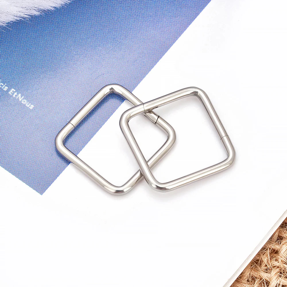 Square septum ring 16G titanium septum clicker