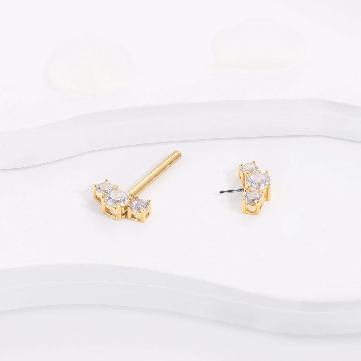 Barra per capezzoli in oro 14k con grazioso piercing per capezzoli in oro vero con 3 diamanti CZ