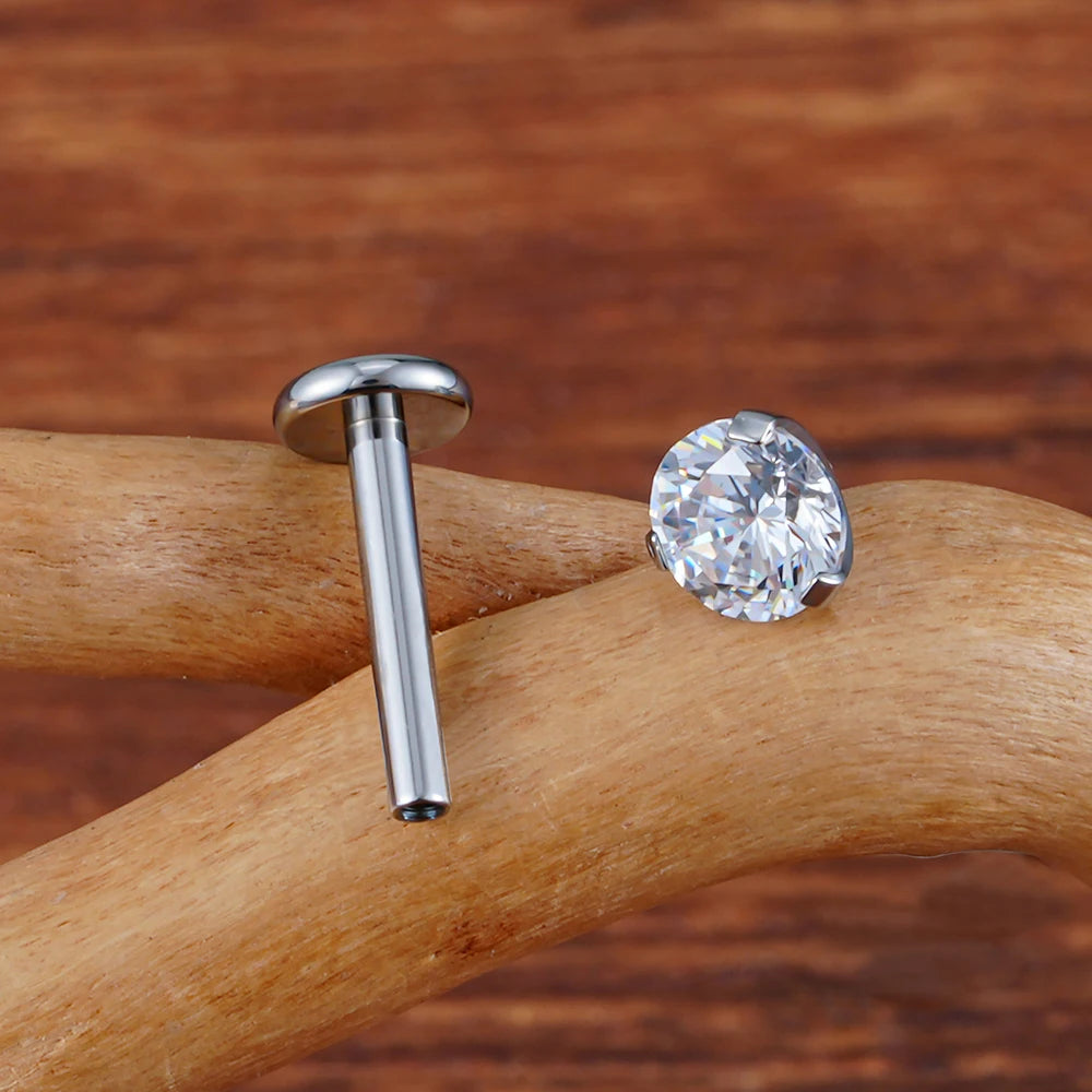 Single diamond stud earring with a cz stone titanium 2.5mm 3mm 4mm labret stud 16G flatback