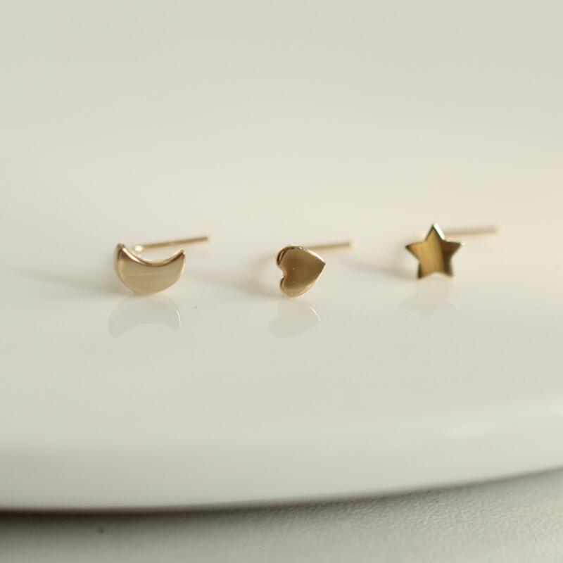 14K gold heart nose stud L shaped Rosery Poetry